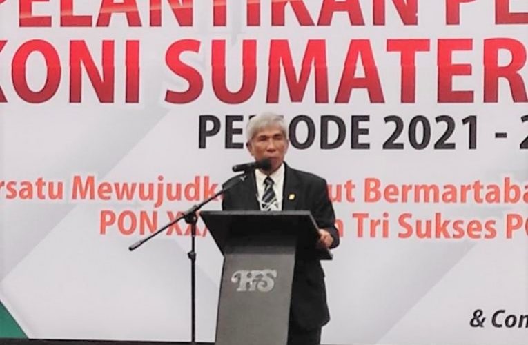 Ketum KONI Pusat melantik Kepengurusan KONI Sumatera Utara John Ismadi Lubis