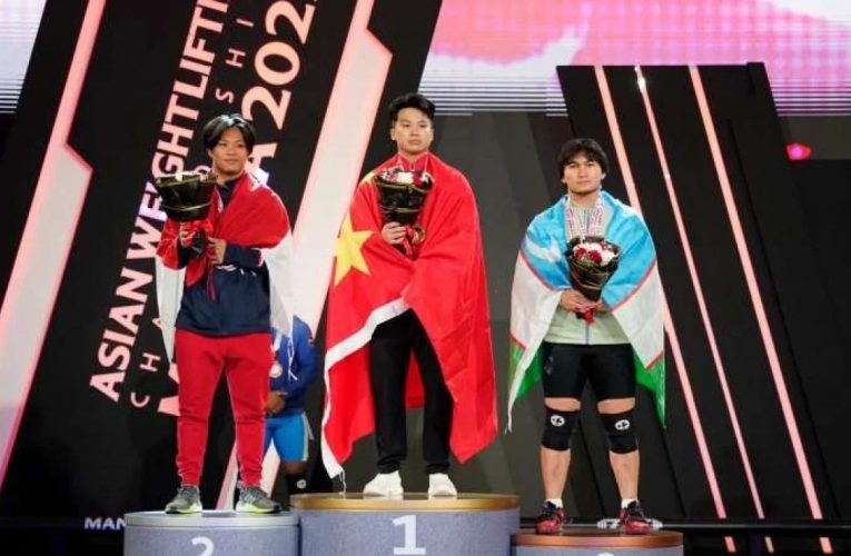 Atlet Angkat Besi Indonesia Borong Medali Kejuaraan Asia 2022 di Manama