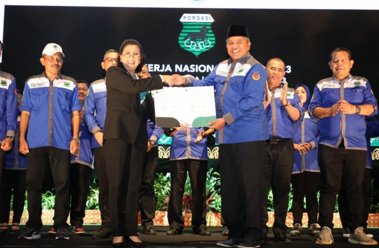 Ketum PP.Pordasi Melantik Drs.H.Alfedri sebagai Ketum Pengprov Pordasi Riau Masa Bakti 2022-2026