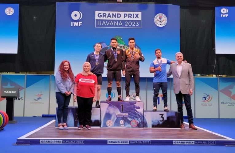 Ricko Saputra Raih 2 Medali Emas Angkat Besi Grand Prix IWF Seri 1