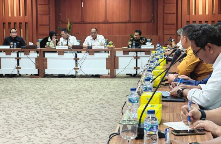 Ketum KONI Pusat Memimpin Rapat Persiapan PON XXI/2024 Wilayah Aceh