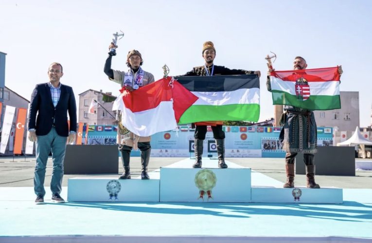 Mutasar bin Hasbi dan Achmad Syahrul Umam Cetak Prestasi Dunia Berkuda Memanah 12th Fetih Kupasi Conquest Cup