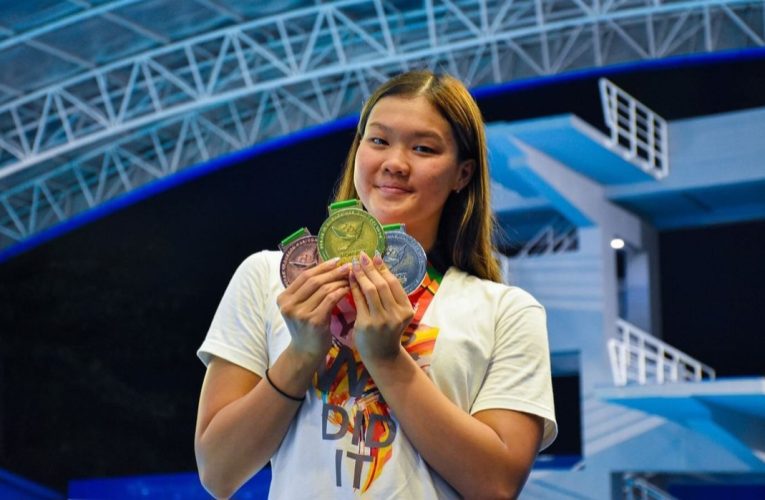 Flairene Candrea Tulis Sejarah Baru dengan Pecahkan Rekor PON di 50 Meter Gaya Punggung Putri