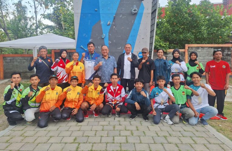 Jelang Kembali dari DIY, Ketum KONI Pusat Berikan Motivasi kepada Atlet Panjat Tebing