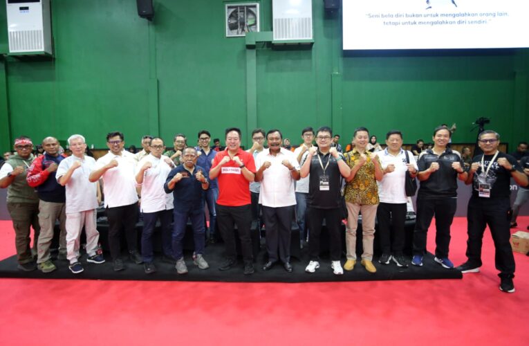 Direktur Utama Djarum Foundation Tinjau Hari Ketiga PON Bela Diri Kudus 2025