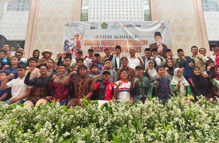 Menag RI Prof. Dr. K.H. Nasaruddin Umar Resmikan Kejuaraan Berkuda Memanah