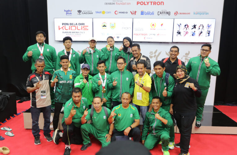 Jawa Timur Juara Umum Gulat PON Bela Diri/2025 Kudus