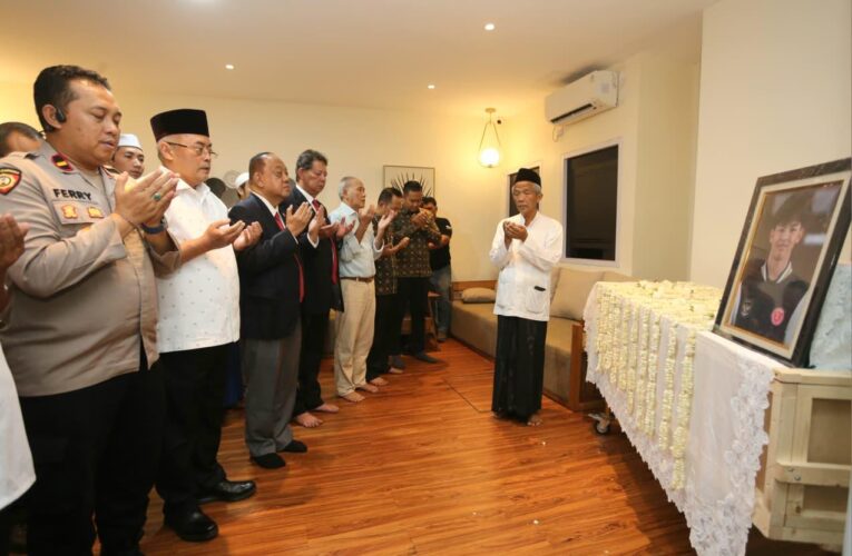 Almarhum Naufal Takdir Al Bari Tiba di Tanah Air, Patriot Olahraga Indonesia Disambut dengan Haru