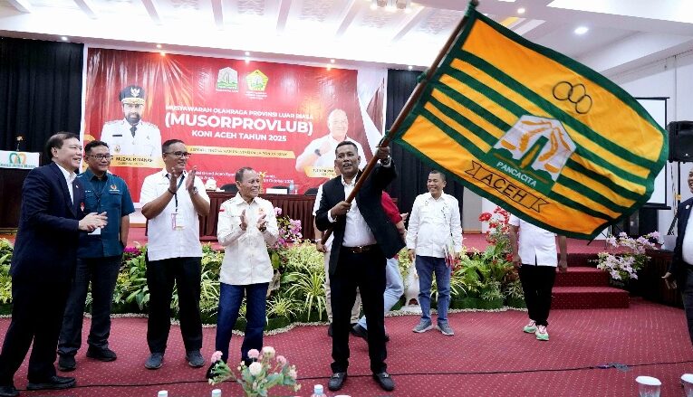 Pon Yaya Resmi Pimpin KONI Aceh