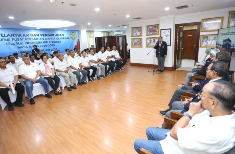 Teriring Doa disertai Haru, Ketum KONI Pusat secara Resmi Melepas Jamaah Umrah Keluarga Besar KONI Pusat Tahun 2026