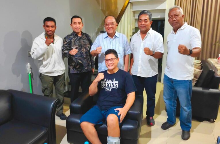 Jenguk Pino Bahari, Ketum KONI Pusat Berharap Sang Legenda Segera Pulih dan Cetak Juara Baru